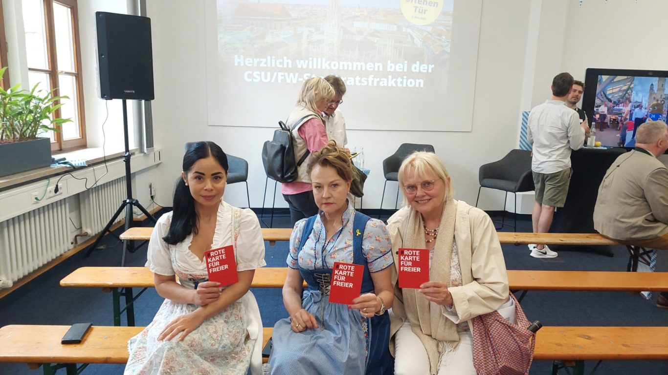 Ulrike Grimm und Neslihan Köse